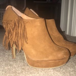 Brown heels size 7.5